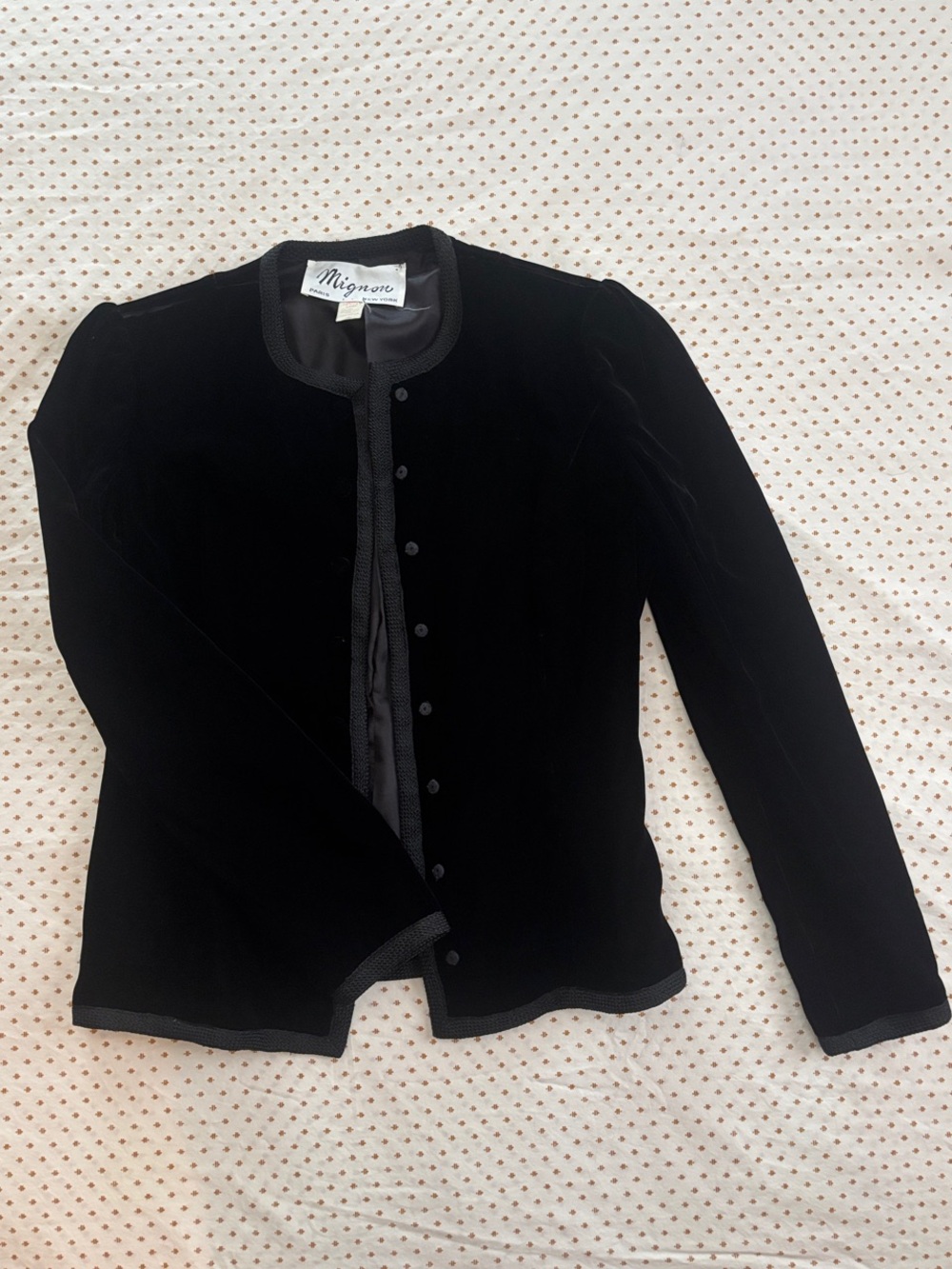 Mignon Black Velvet Round-Neck Button Jacket